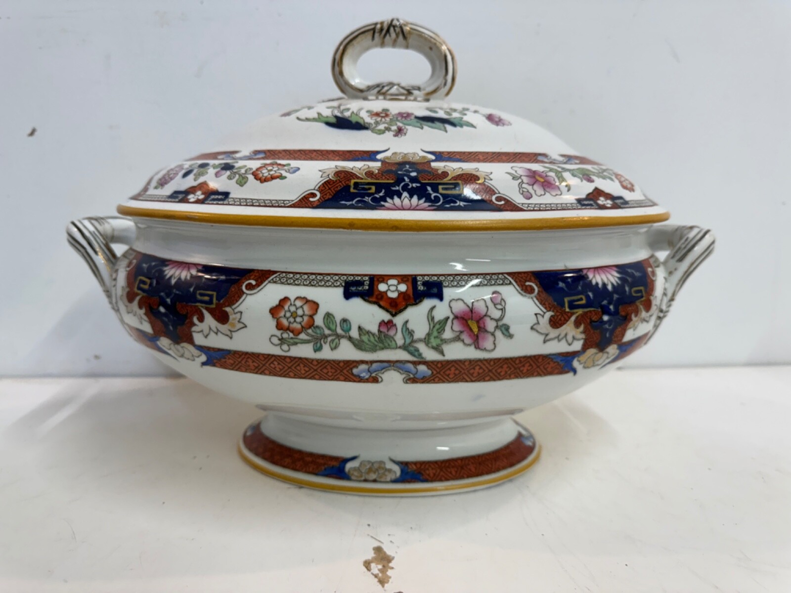 Vintage Minton Porcelain “Shah Japan” Imari Style Tureen Dish Vintage Minton Porcelain “Shah Japan” Imari Style Tureen Dish