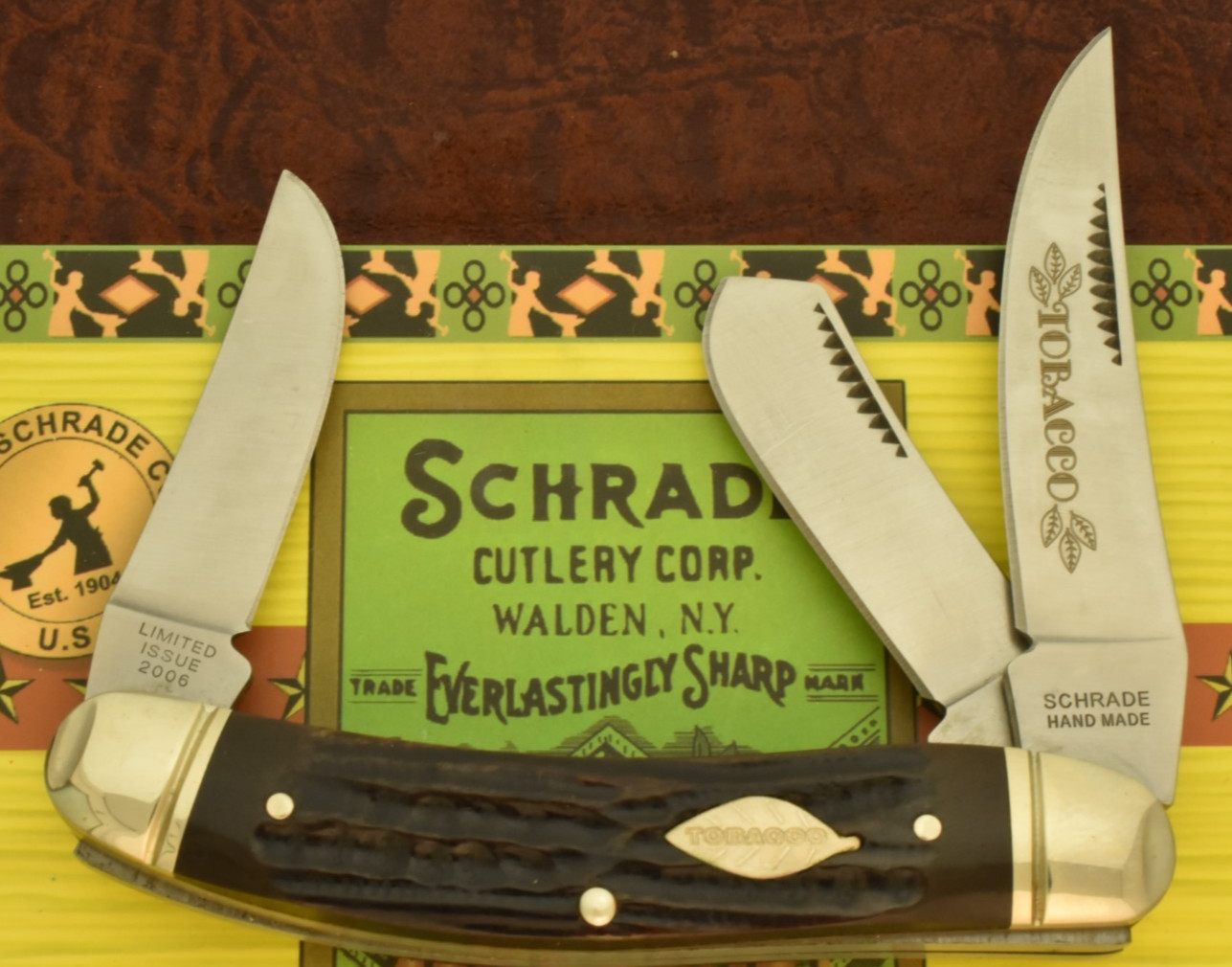 SCHRADE WALDEN BROWN BONE TOBACCO SOWBELLY KNIFE  CIGAR BOX NICE (25422)