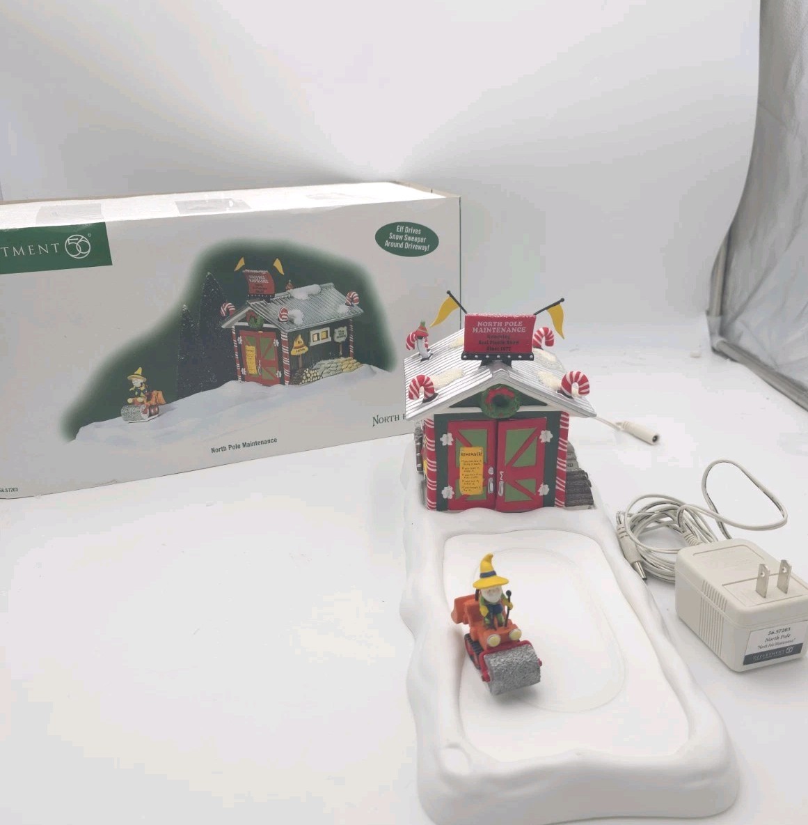 Dept 56 North Pole Series North Pole Maintenance 56.57203 Animated Elf w/ Box