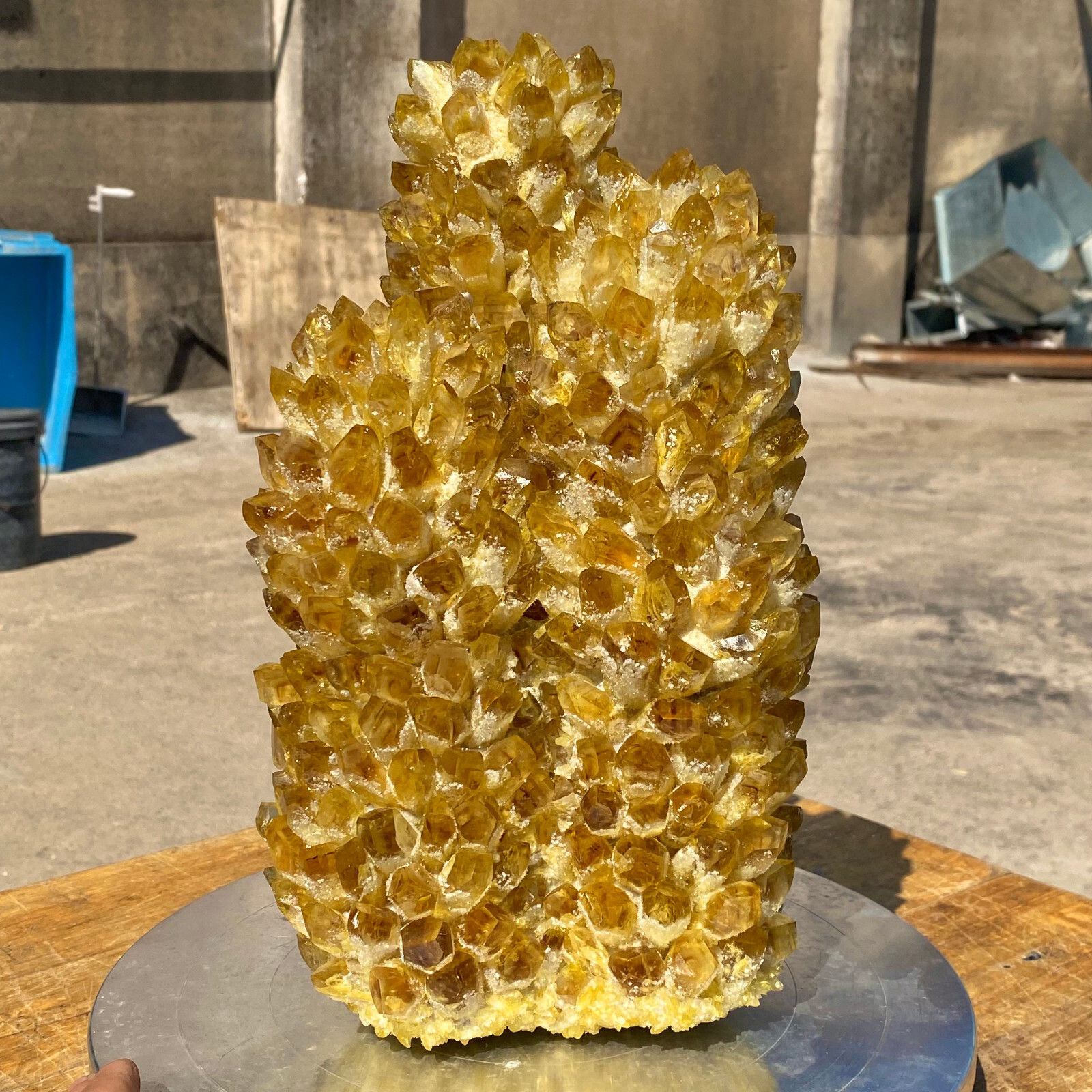 19.81LB Newly discovered large yellow phantom quartz crystal cluster mineral 19.81LB Newly discovered large yellow phantom quartz crystal cluster mineral