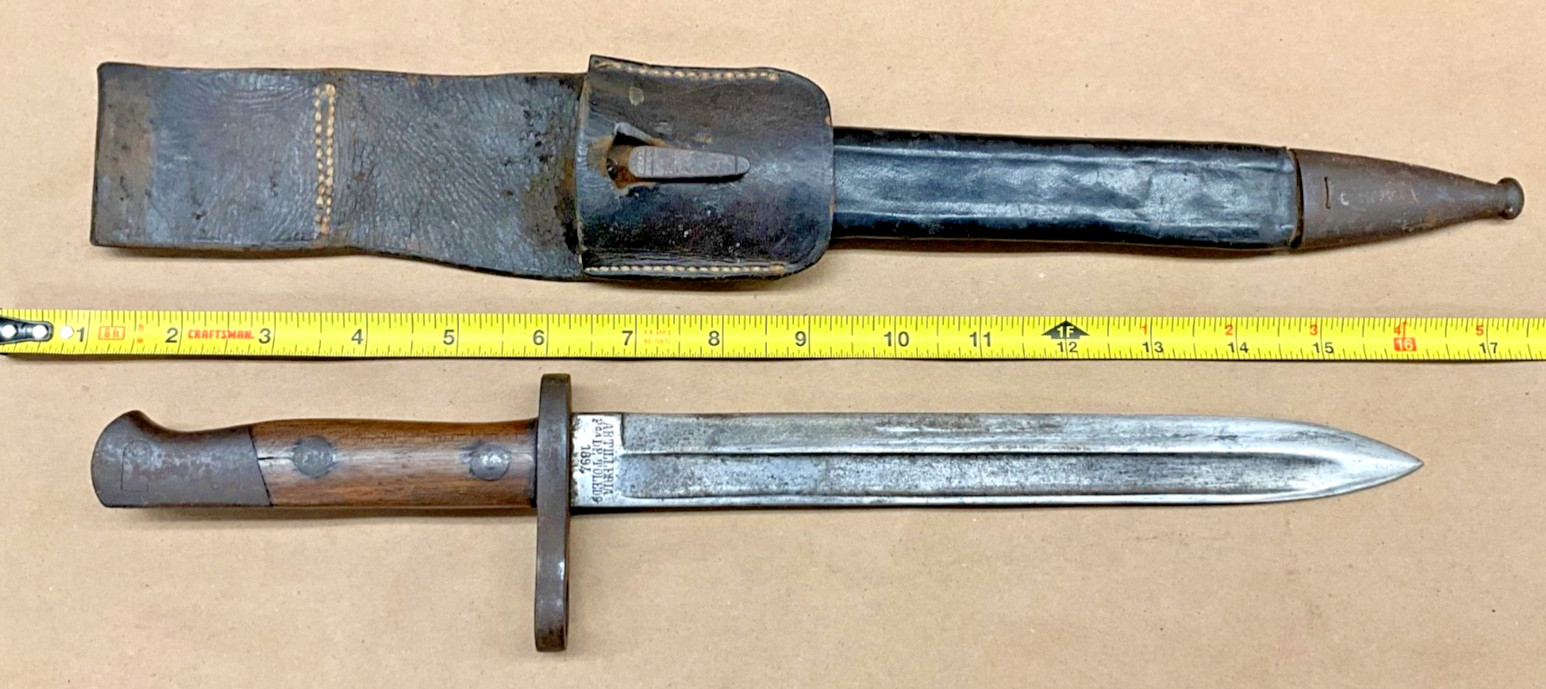 SURPLUS VINTAGE 1894 SPAIN ARTILLERIA FCA DE TOLEDO BAYONET  W/ SCABBARD  (#136