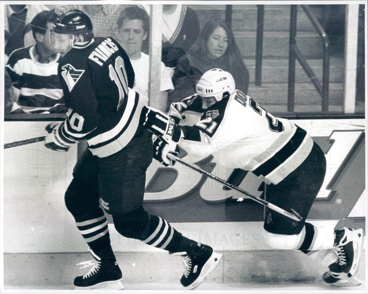 1996 Press Photo NHL Bruins Ted Donato & Penguins Ron Francis - snb1851 1996 Press Photo NHL Bruins Ted Donato & Penguins Ron Francis - snb1851