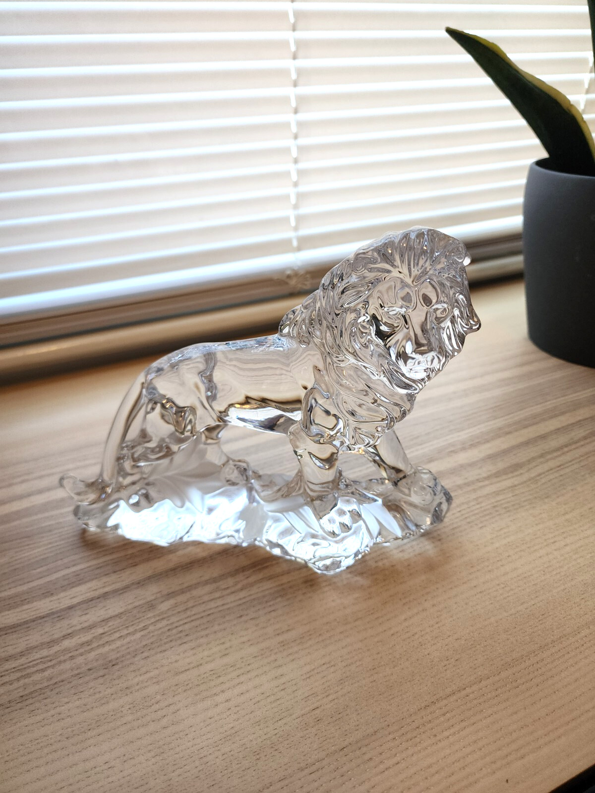 Lenox Crystal Standing Regal Lion Figurine Lenox Crystal Standing Regal Lion Figurine