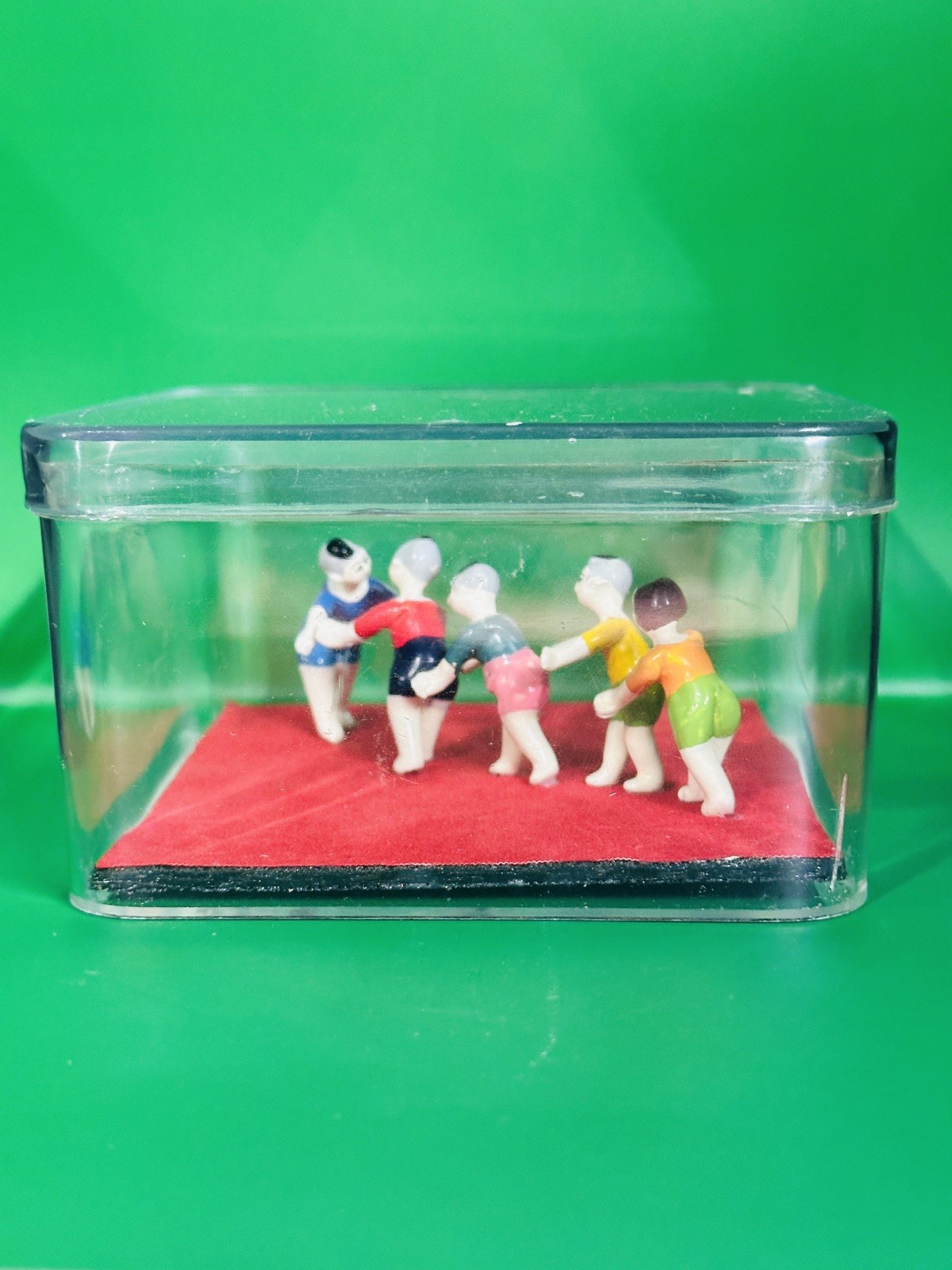 Lot of 2 Vintage Miniature Figurines 
