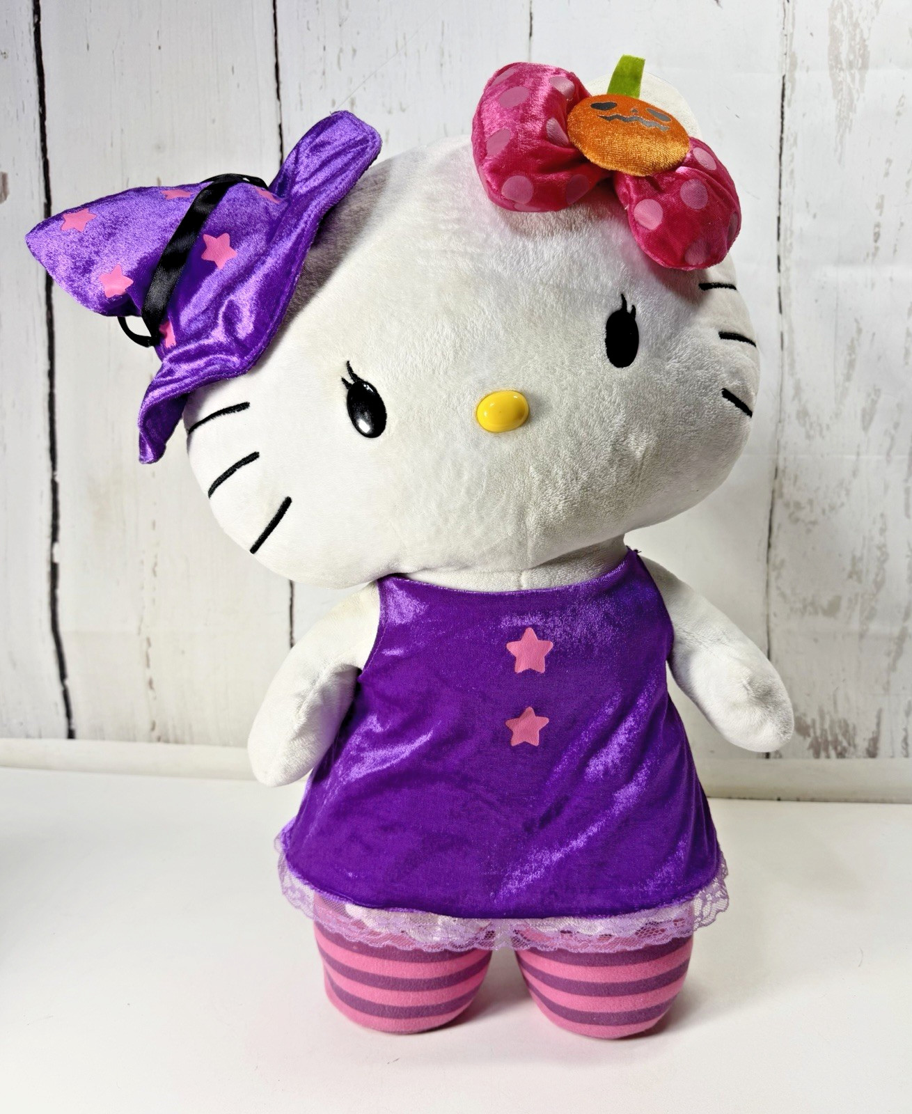 SUPER RARE 2012 SANRIO HELLO KITTY 24” HALLOWEEN EYELASH WITCH GREETER **VIDEO**