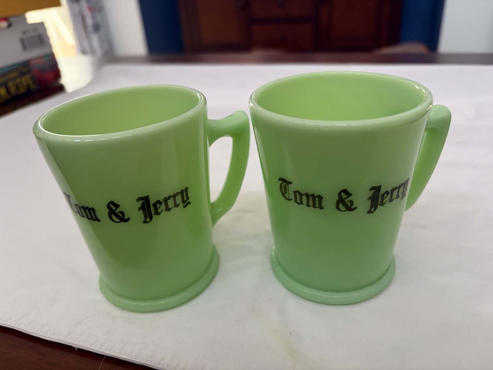 2 VINTAGE MCKEE JADITE JADEITE TOM & JERRY MUG CUP URANIUM GLASS GLOWS GREEN