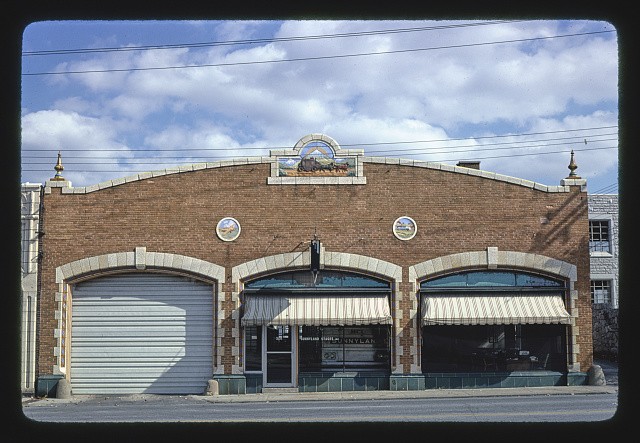 Photo:Charter Bus Co., South Kimbrough, Springfield, Missouri