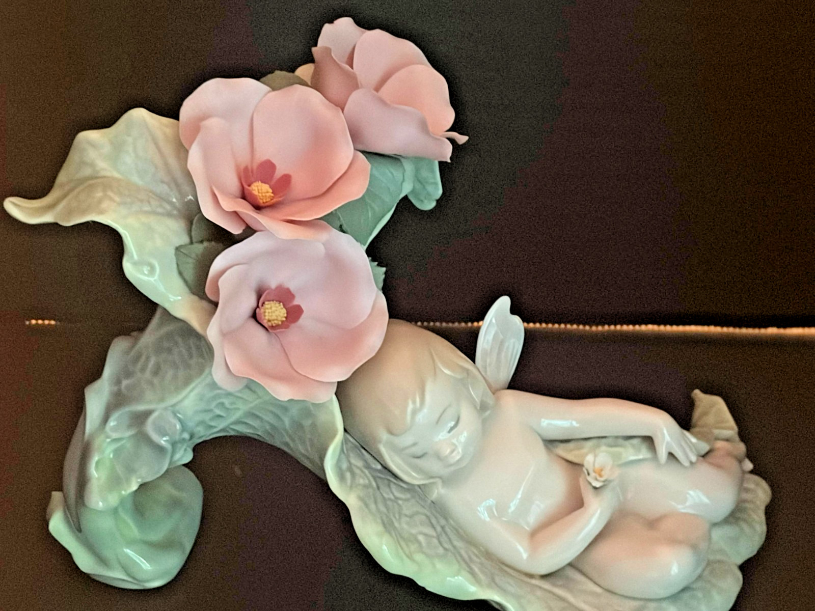 Lladro  - Beautiful Little Cherub Angel in Original box
