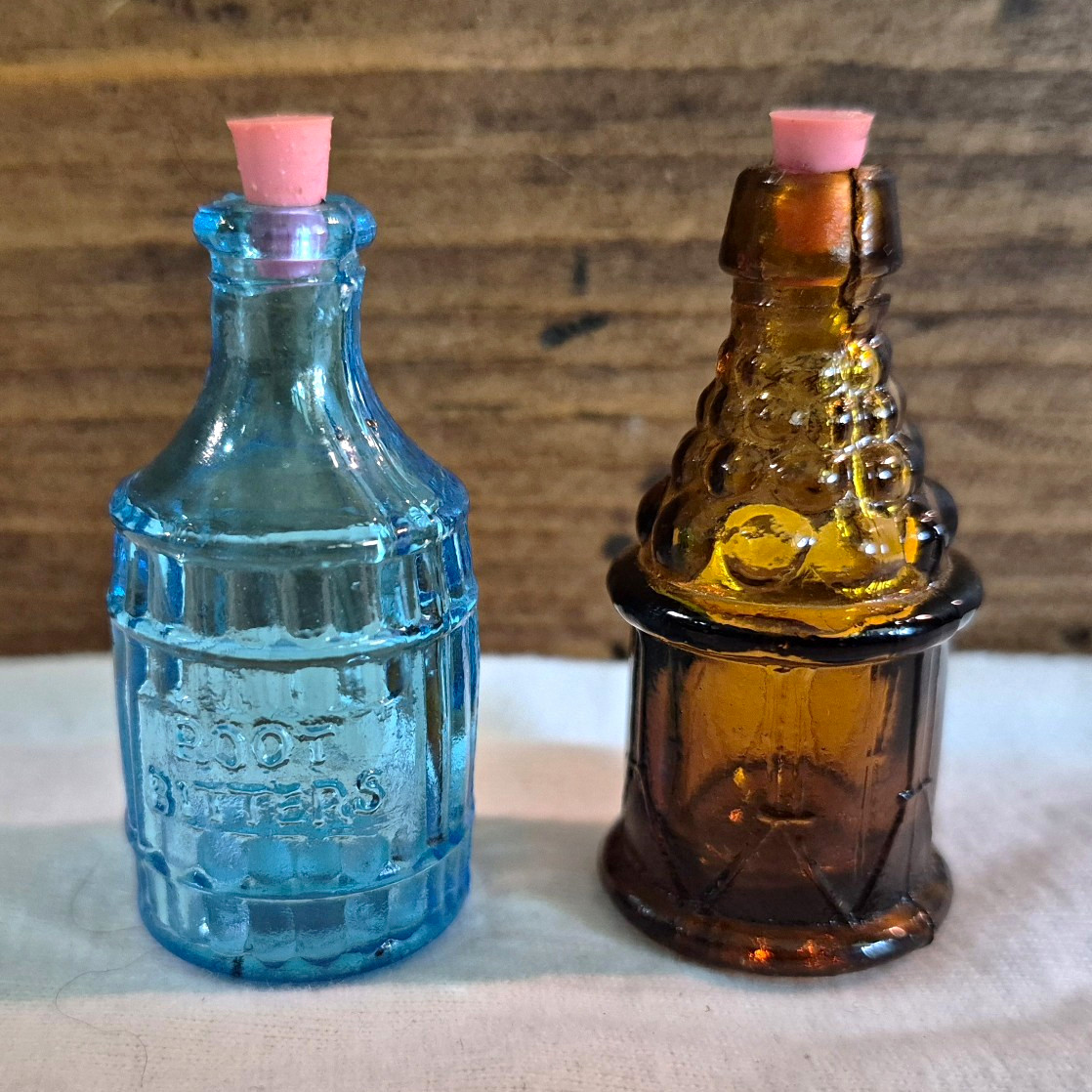 2 Vintage Miniature Glass Bottles W/ Cork Miniature Trinkets 2in. 2 Vintage Miniature Glass Bottles W/ Cork Miniature Trinkets 2in.