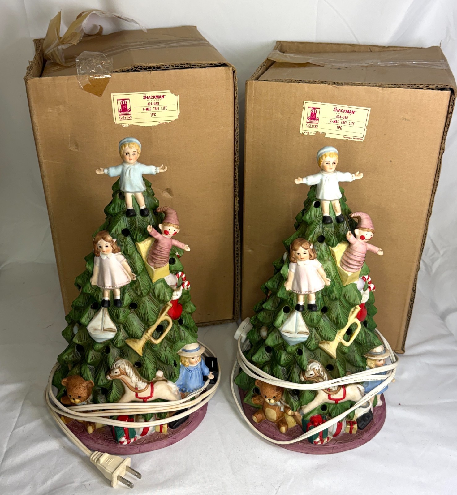 Vtg Schmid Shackman 1988 Ceramic Lighted Christmas Tree with Toys & Dolls 12” 2X