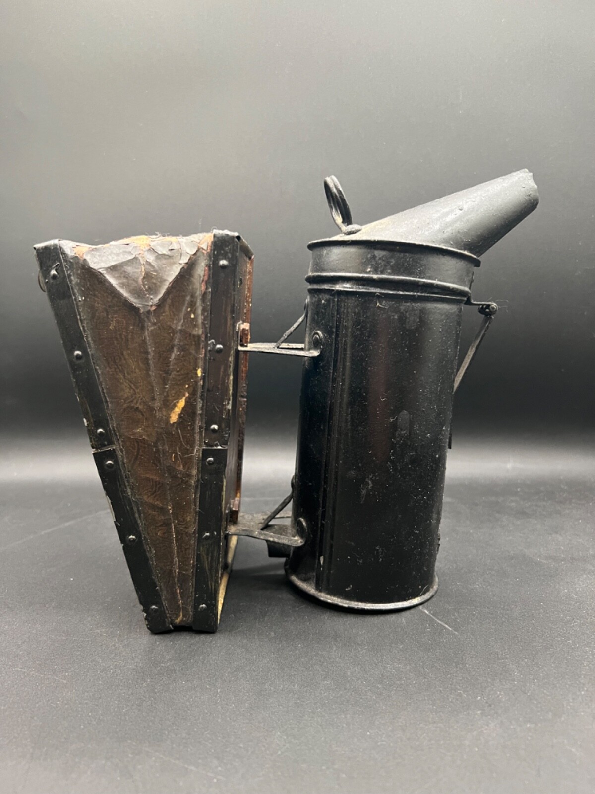 AI Root Co. early 1900s Bee Smoker