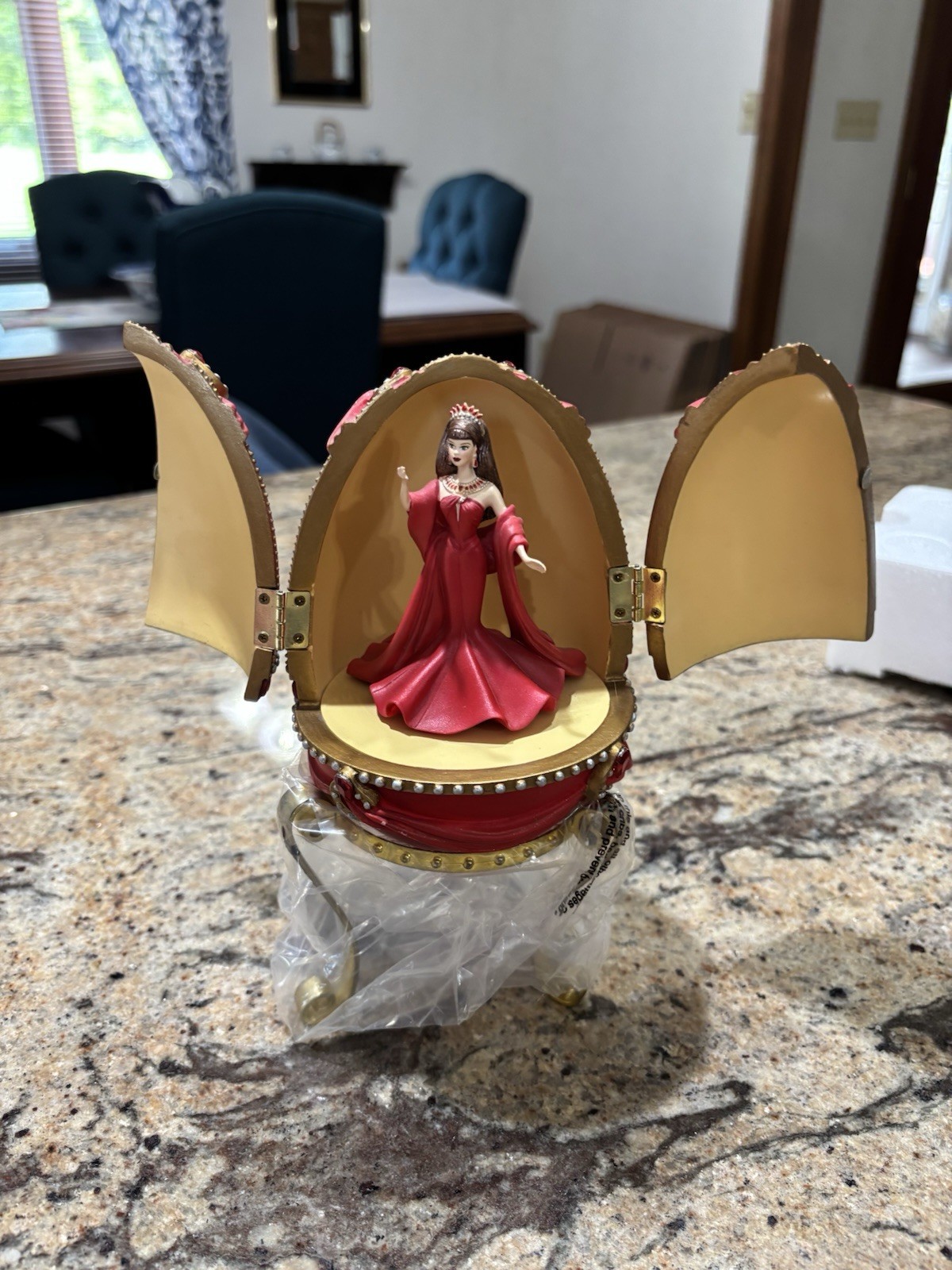 2001 Barbie Collectibles Countless Of Rubies Barbie Resin Egg Caucasian