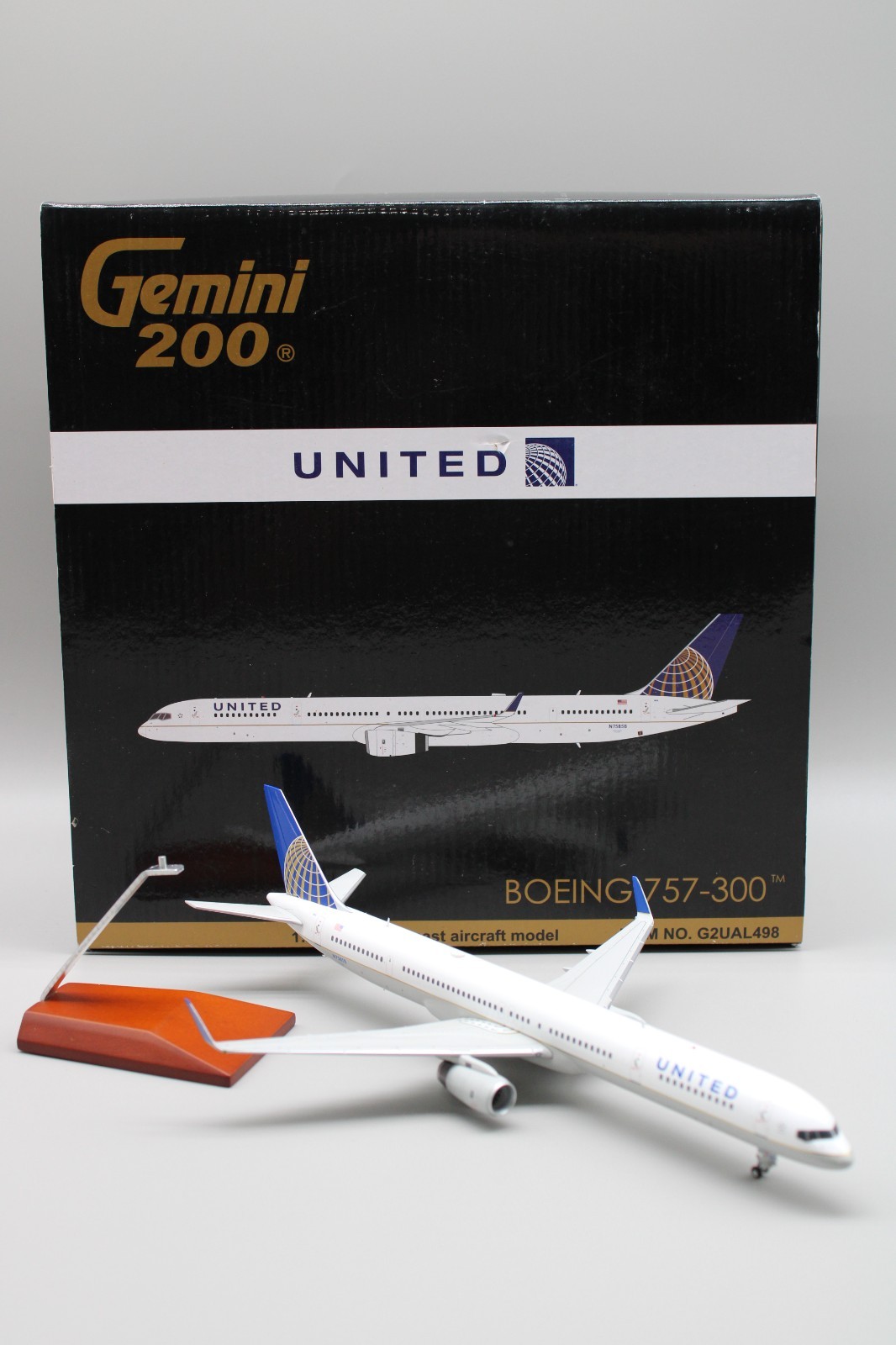 Gemini 200 United Airlines Boeing 757-300 N75858 Merger Globe Livery G2UAL498