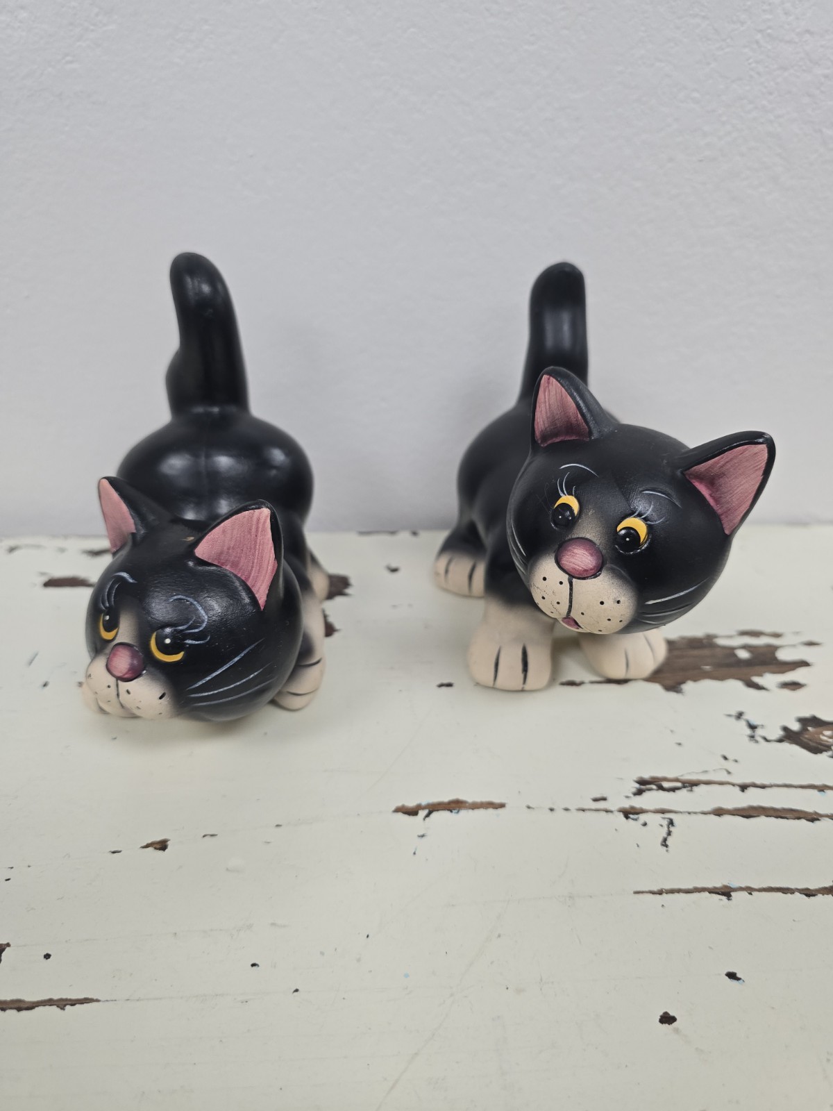 VTG 2 piece retro-Kitschy style pair of cat figures .