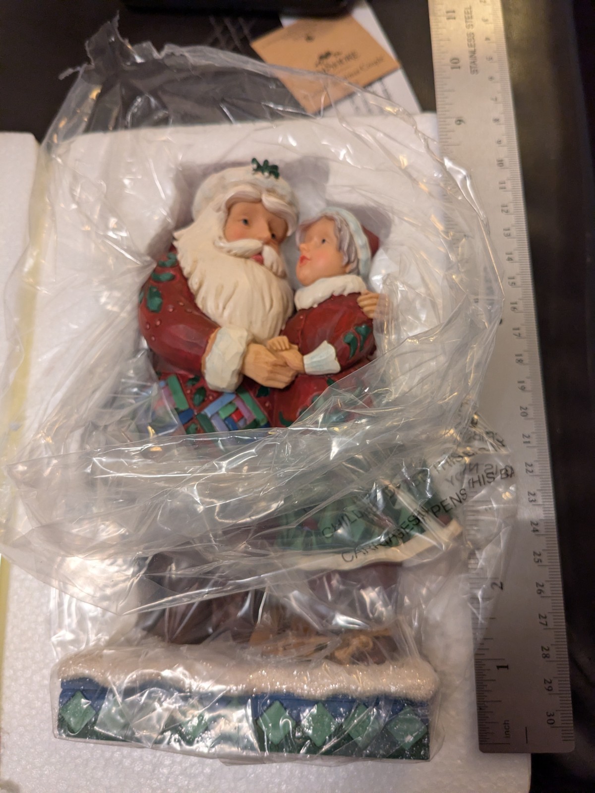 2018 Jim Shore Enesco Cutest Christmas Couple Santa & Mrs Claus Figurine Mint 2018 Jim Shore Enesco Cutest Christmas Couple Santa & Mrs Claus Figurine Mint