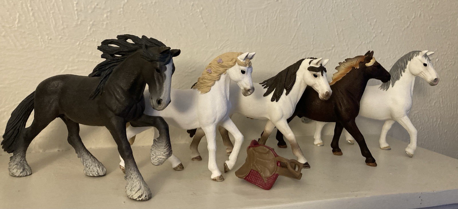 Lot of 5 Schleich Exclusive TWH Mustang Horse Saddle Blossom Shire Lipizzaner