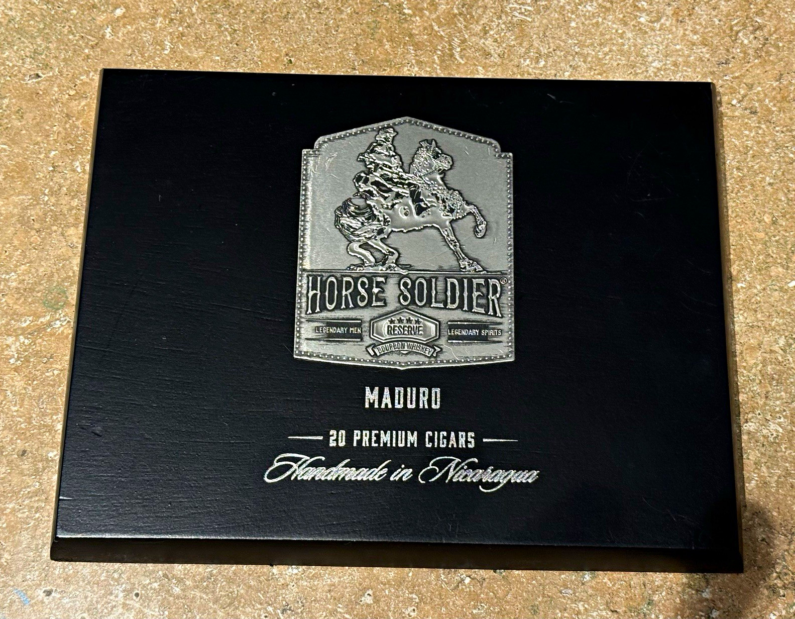 Horse Soldier Handmade Maduro 20 Premium Cigars Collectible Cigar Box lid