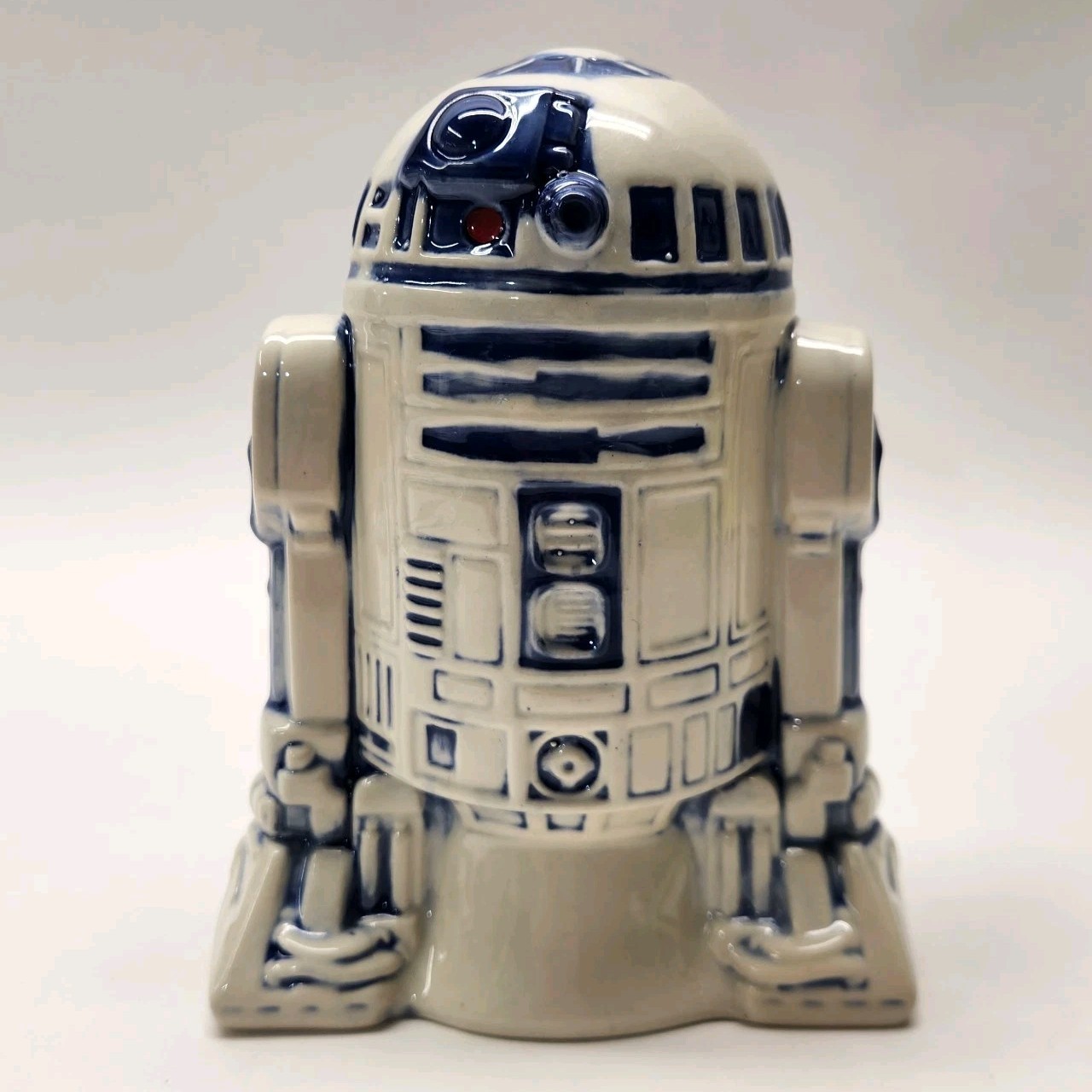 Vintage 1977 20th Century Fox Star Wars Ceramic R2D2 Coin Bank with Plug Rare