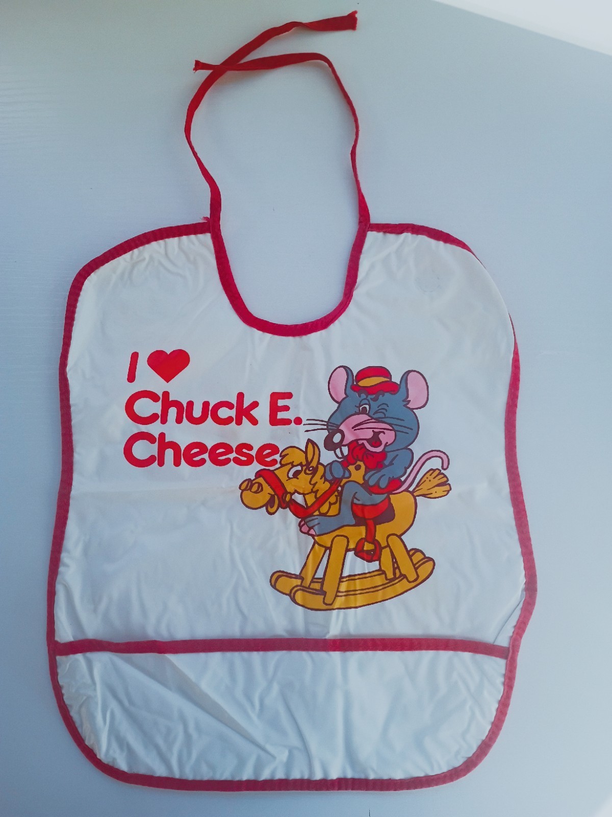 VTG 1970\'s Chuck E. Cheese Vinyl Trough Bib Tie Neck Original Mouse RARE READ