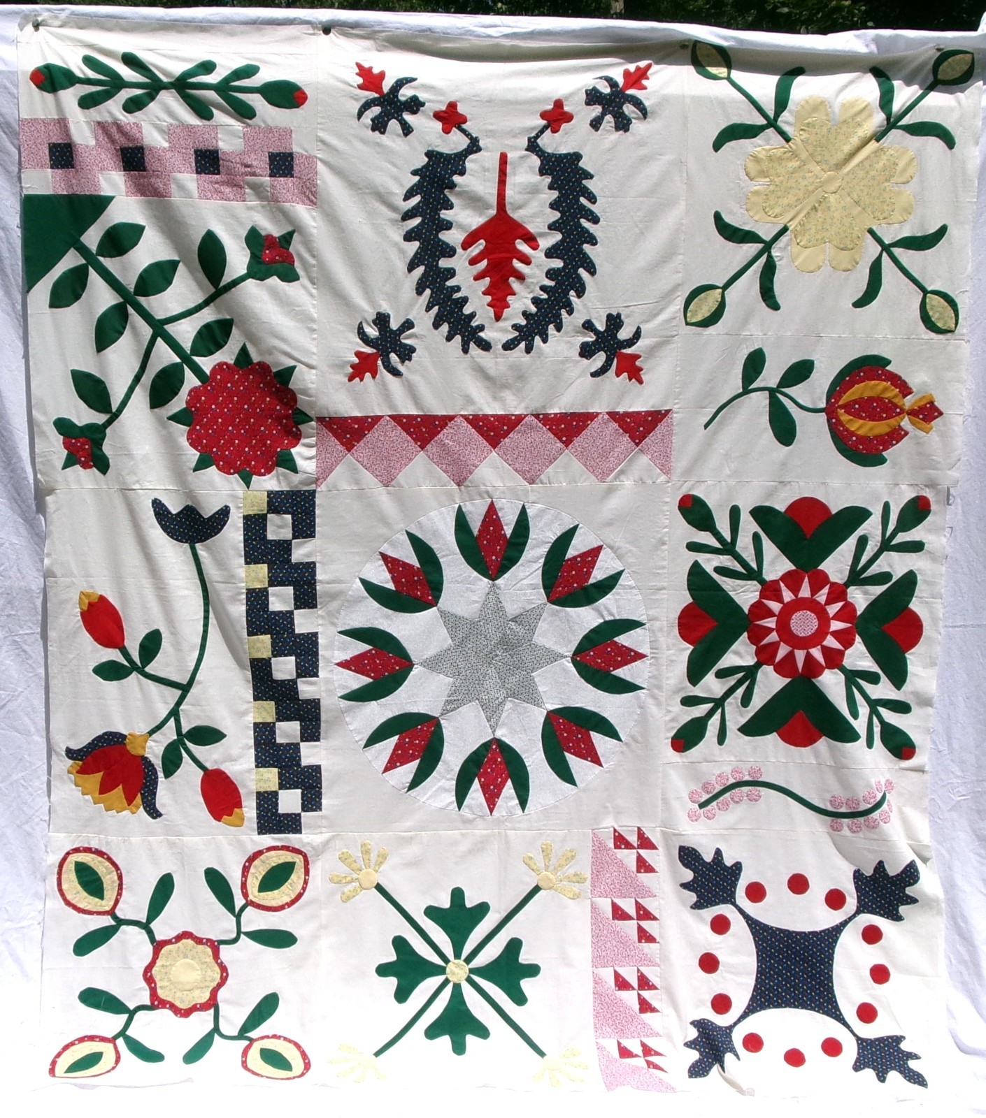 Fabulous Vintage Quilt TOP Applique and Patchwork Sampler 64 by 75 EUC