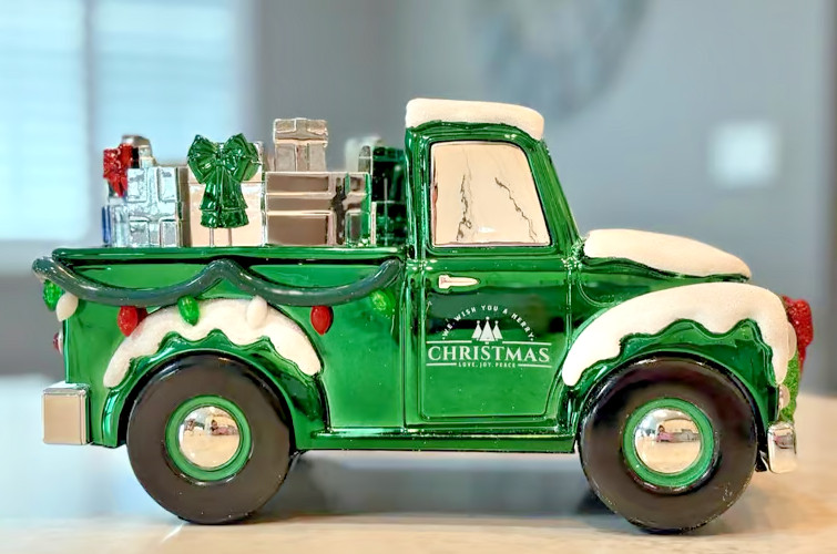 Bath & Body Works 3-Wick Candle Holder Light Up - CHRISTMAS GREEN PICKUP TRUCK