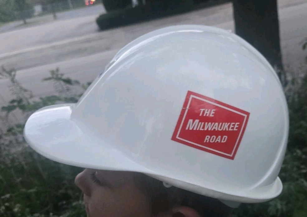 THE MILWAUKEE ROAD Sellstrom Hard Hat USA Railroad Model 600 White