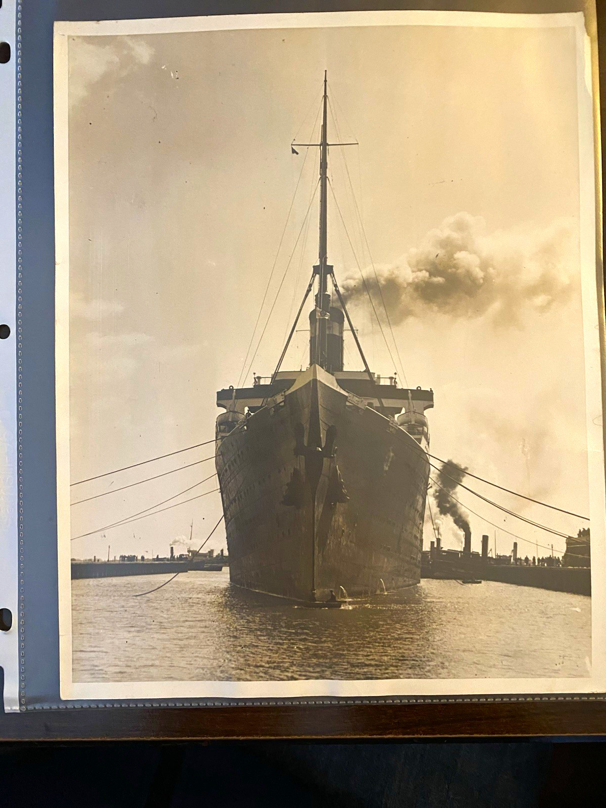 Press photo SS Leviathan, entering drydock