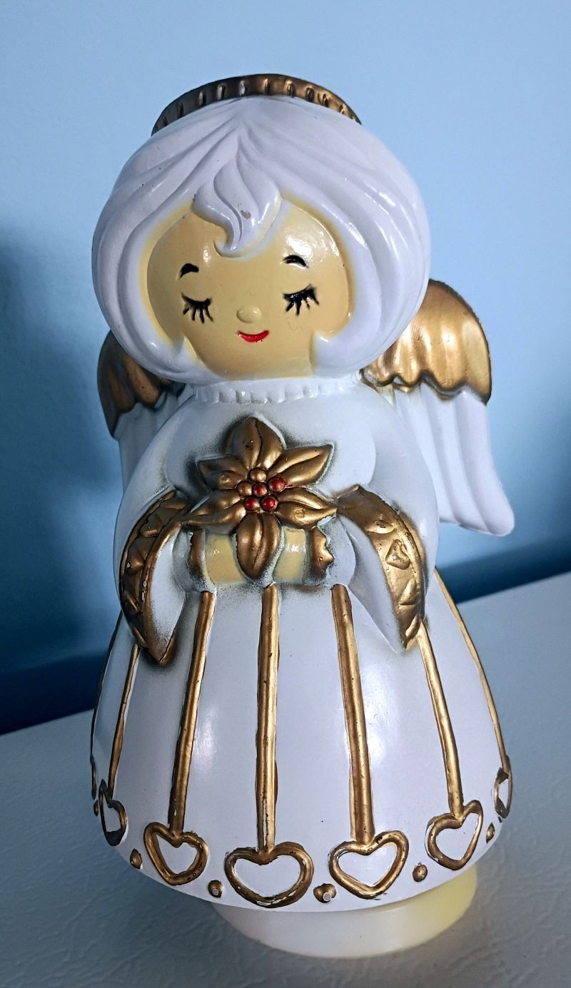 Vintage Christmas Angel Figurine PLAYS SILENT NIGHT. 7-1/4\ Vintage Christmas Angel Figurine PLAYS SILENT NIGHT. 7-1/4\