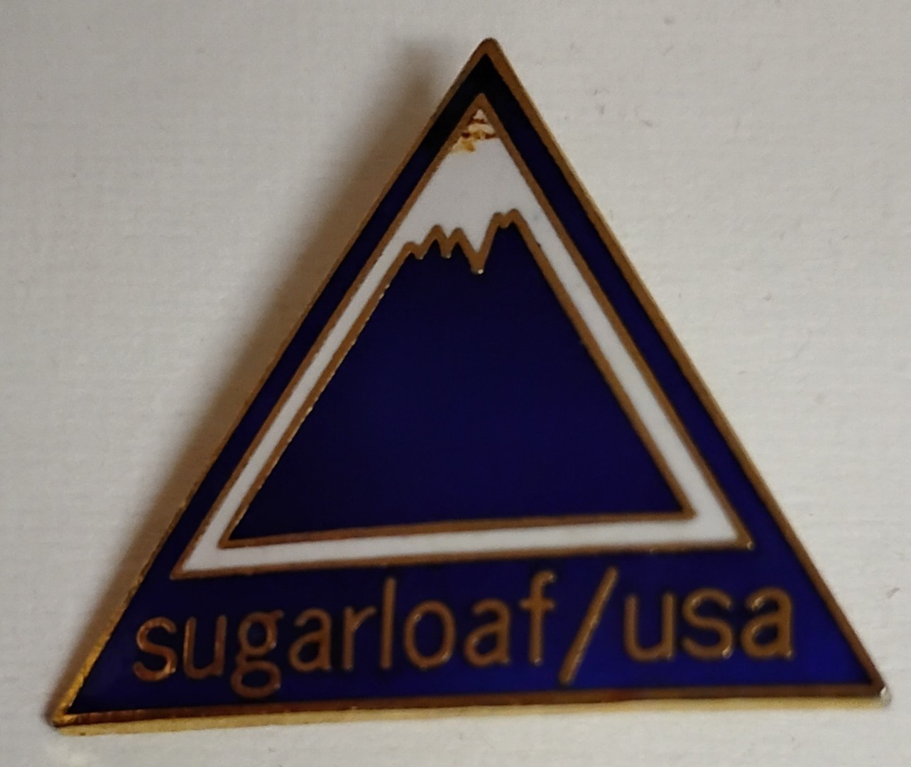 Vintage Sugarloaf Mountain USA Maine Ski Resort Triangle Lapel Pin