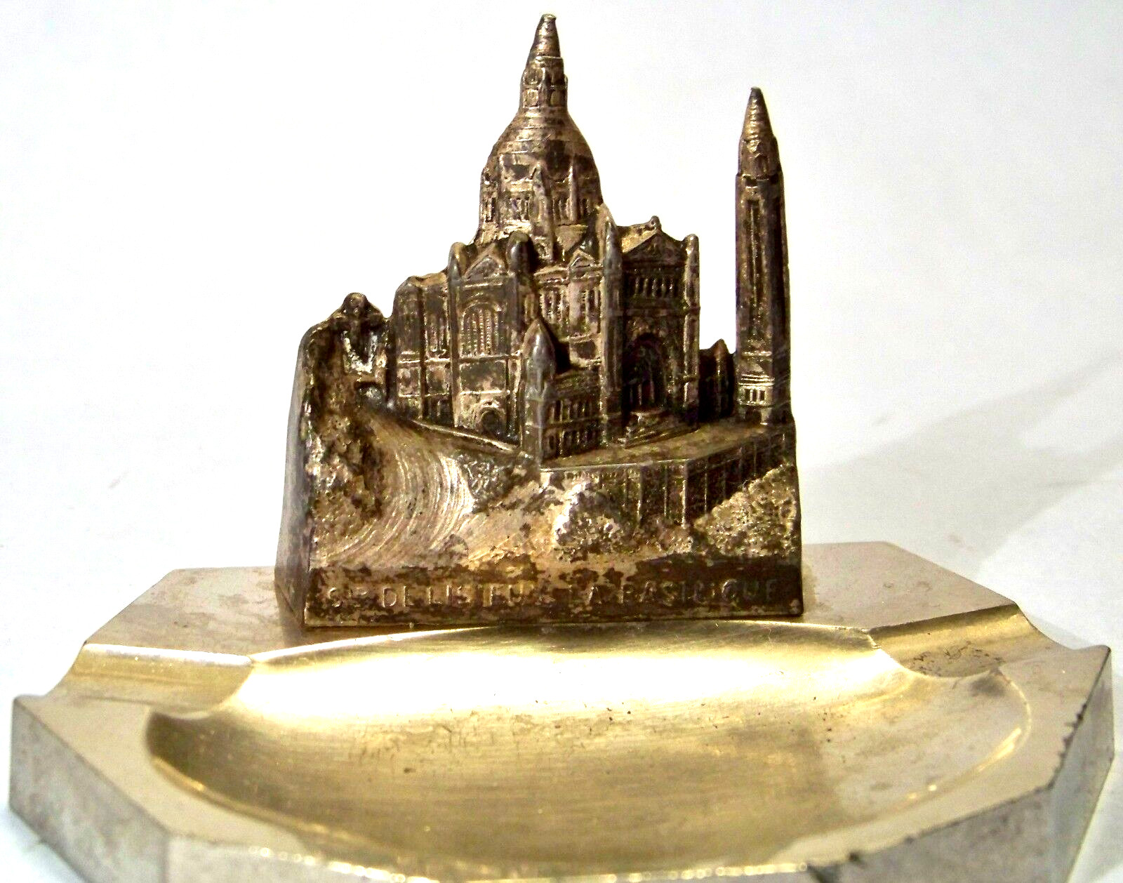 LISIEUX BASILICA VINTAGE SOUVENIR METAL BUILDING CATHEDRAL ASHTRAY FRANCE