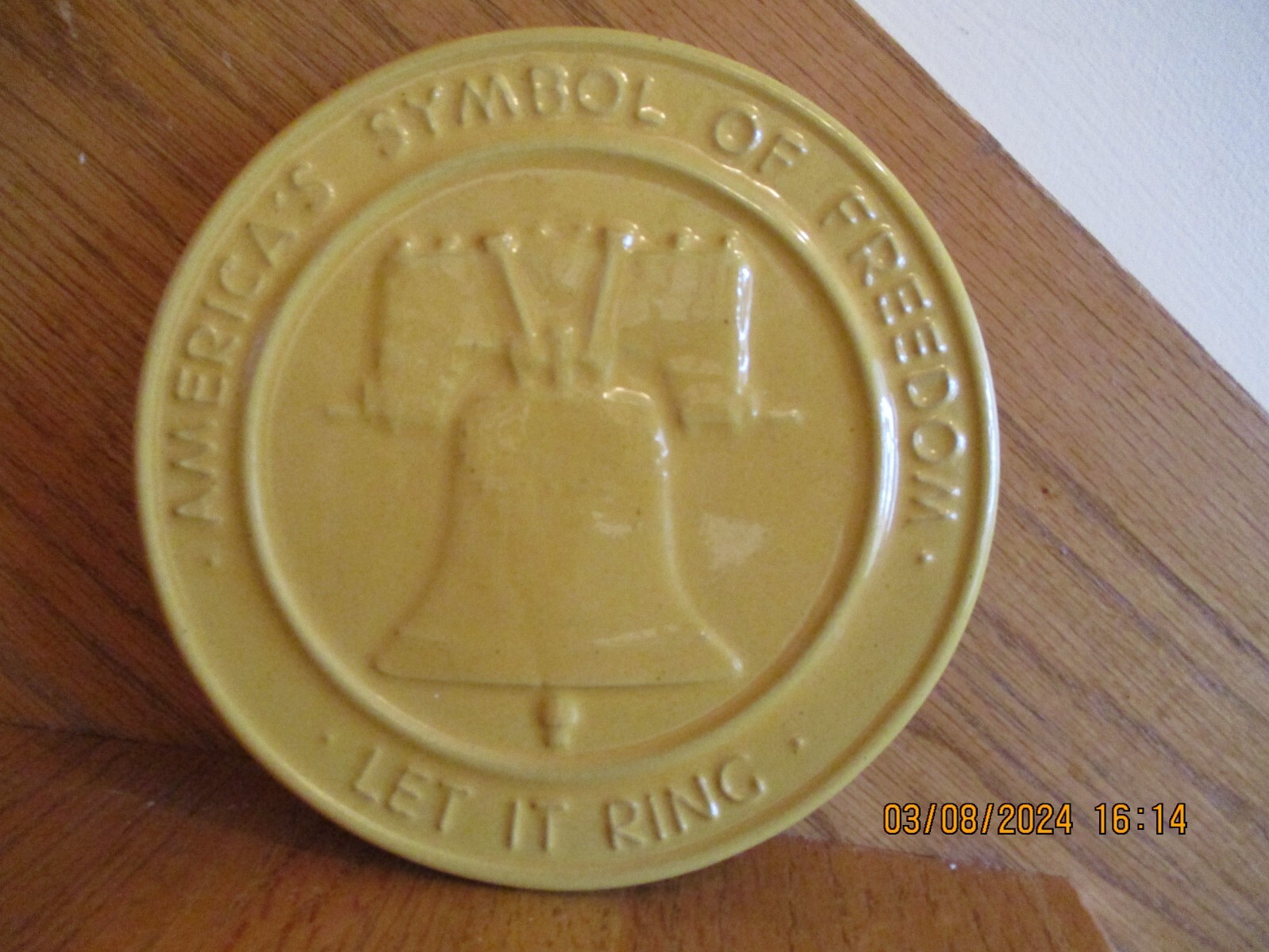 Frankoma Liberty Bell Trivet Yellow useful 6 1/2