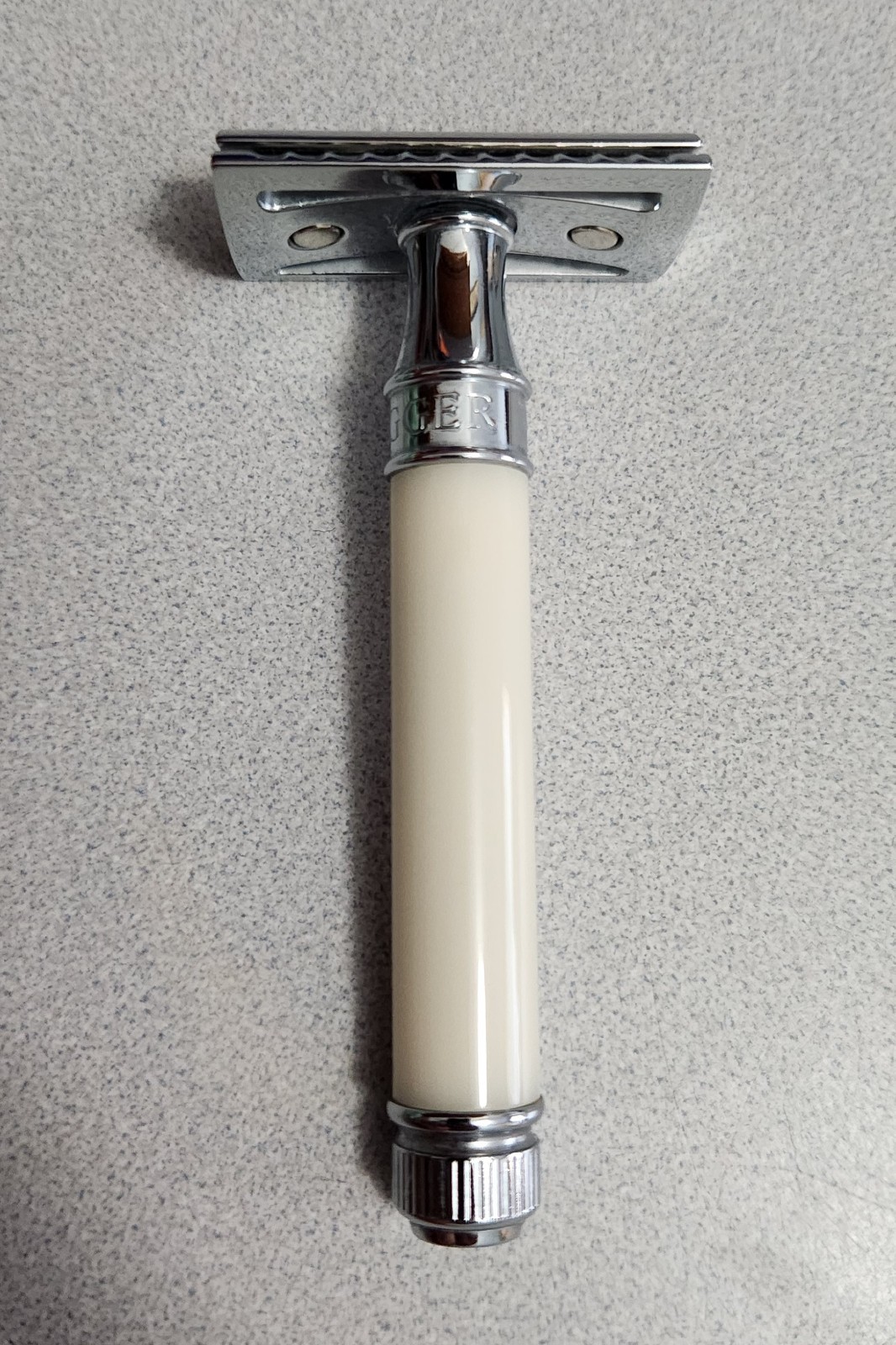 Vintage Edwin Jagger Safety Razor w/ Ivory Style Handle – Chrome Metal Head DE87