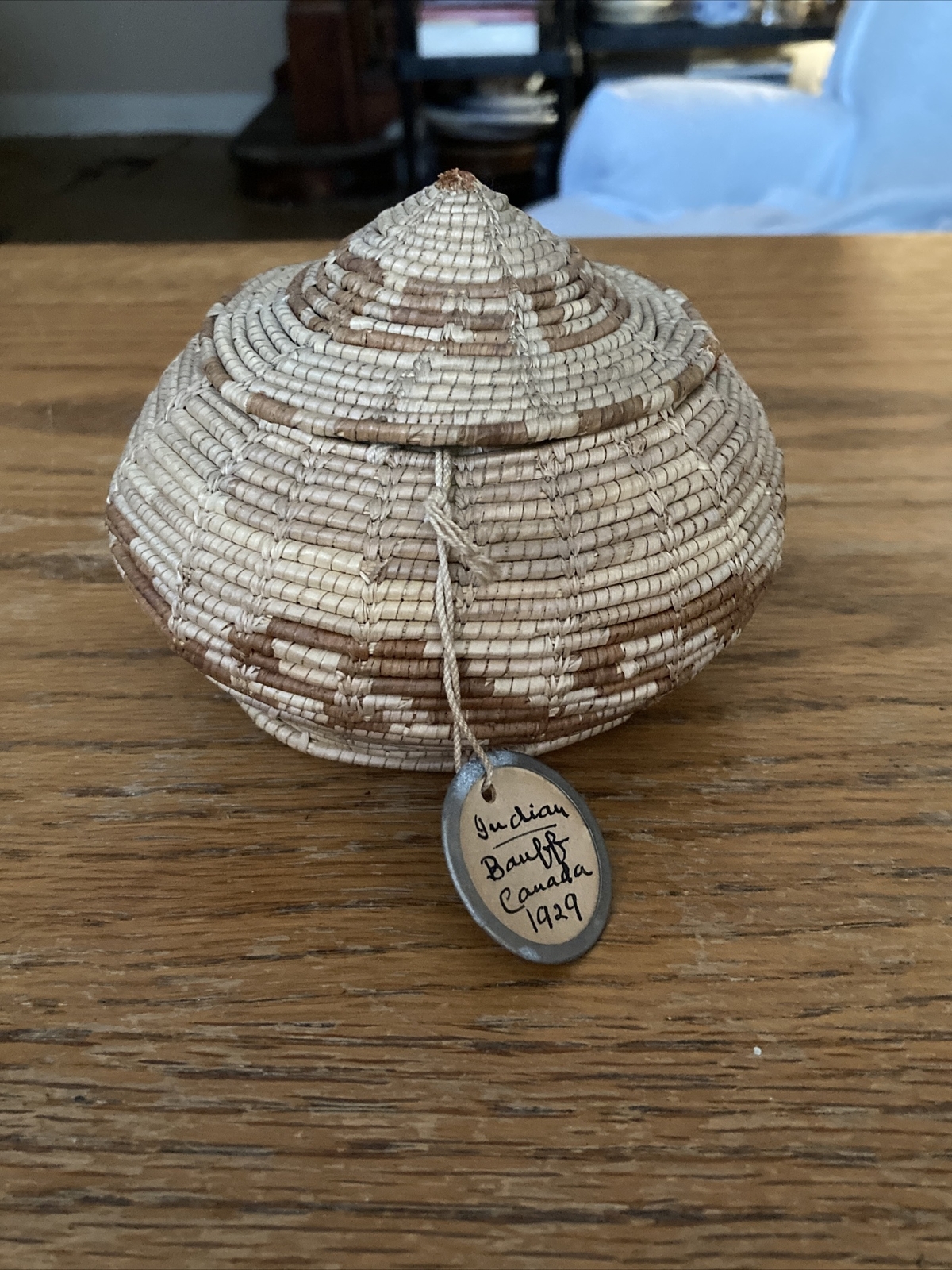 Vintage Native American Indian Covered Coil Basket 4.5”D 1929 Bauff Canada Banff
