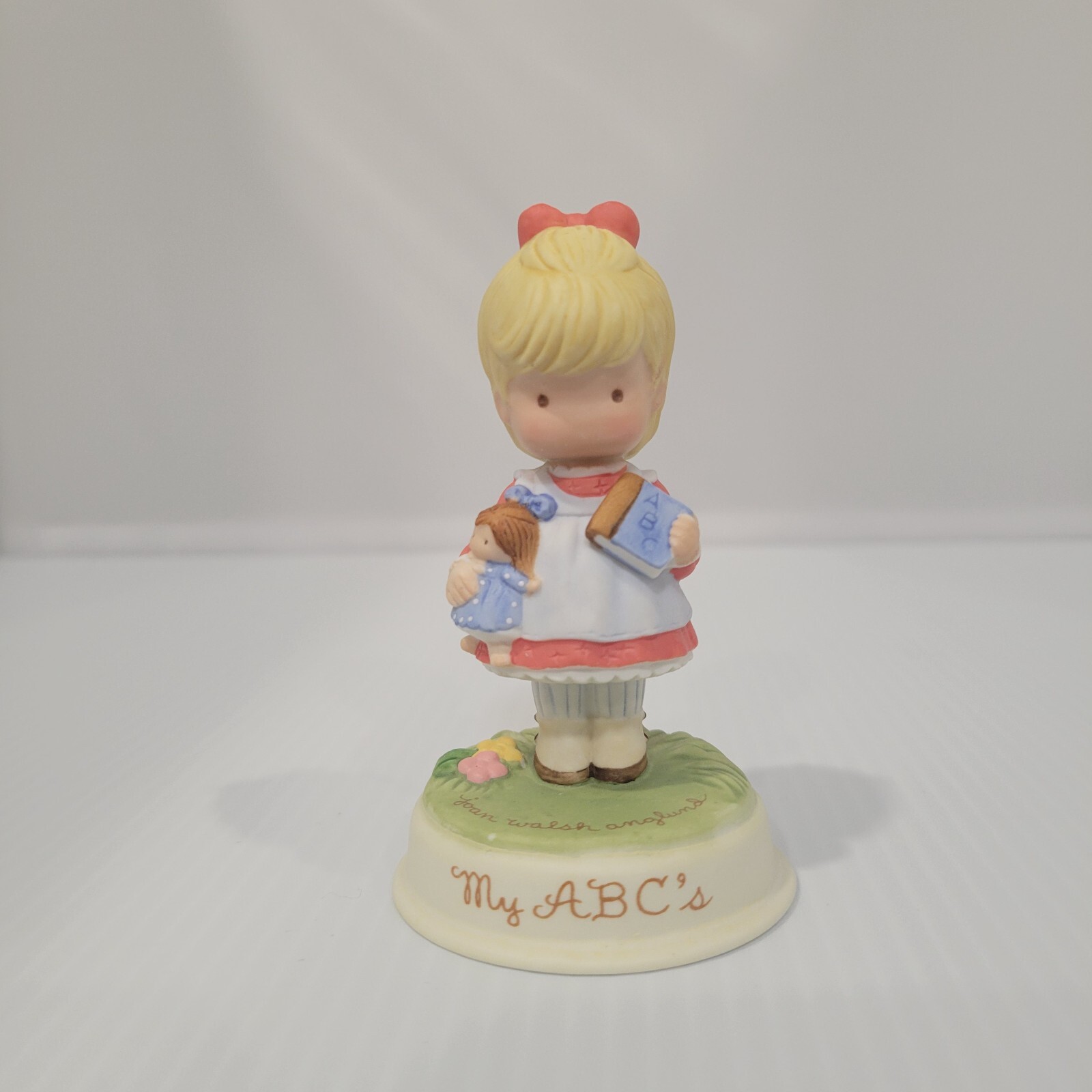 Vintage 1986 AVON Joan Walsh Anglund Porcelain Girl \