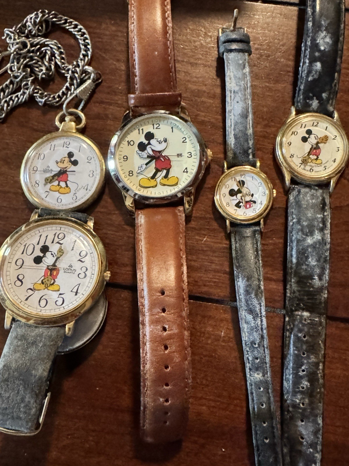 Mickey Mouse Watches Vintage Lot 0f 5 DISNEY Untested For PARTS Lotus As-Is Mickey Mouse Watches Vintage Lot 0f 5 DISNEY Untested For PARTS Lotus As-Is