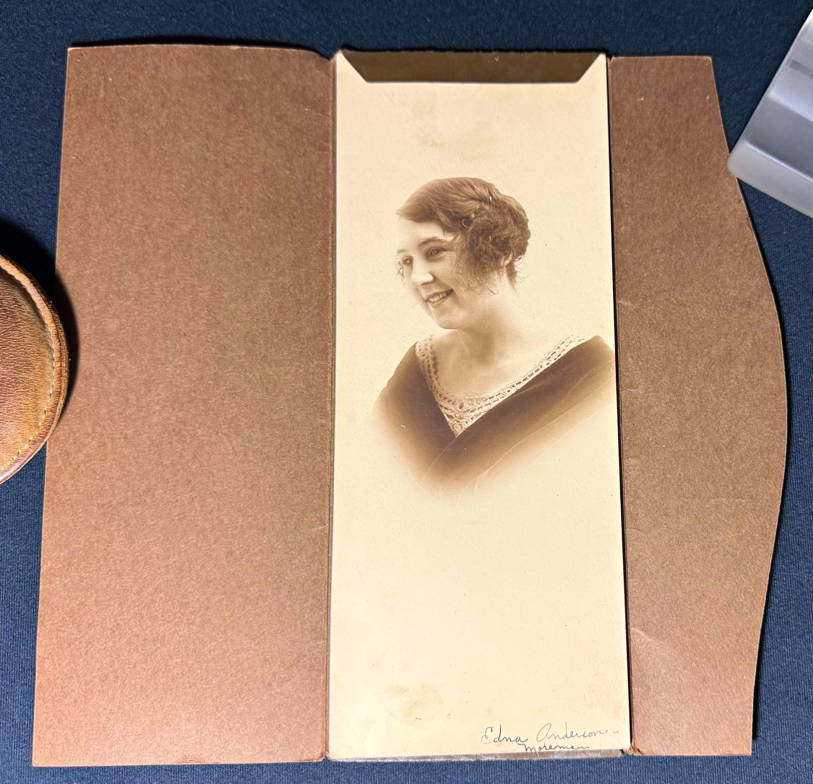 Vintage Sepia Portrait Photograph Woman Edna Anderson, Signed, Paper, 1 Photo Vintage Sepia Portrait Photograph Woman Edna Anderson, Signed, Paper, 1 Photo