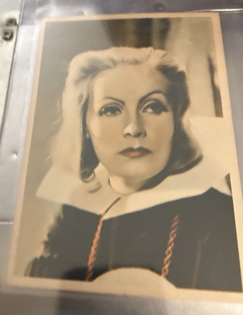 1934 Godfrey Phillips / De Reszke Greta Garbo Postcard #13