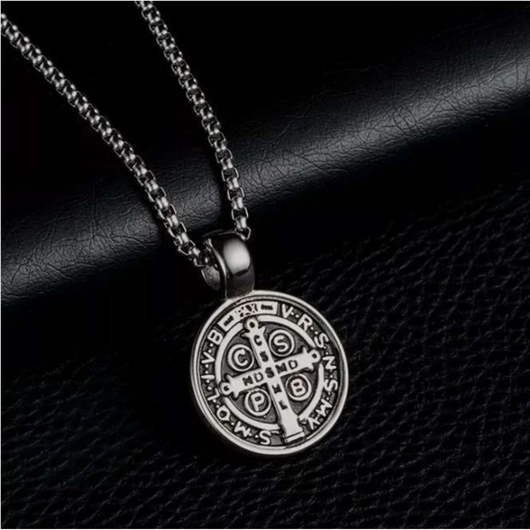 Saint St Benedict Medal Necklace Pendant Stainless Steel Crucifix Cross Exorcism