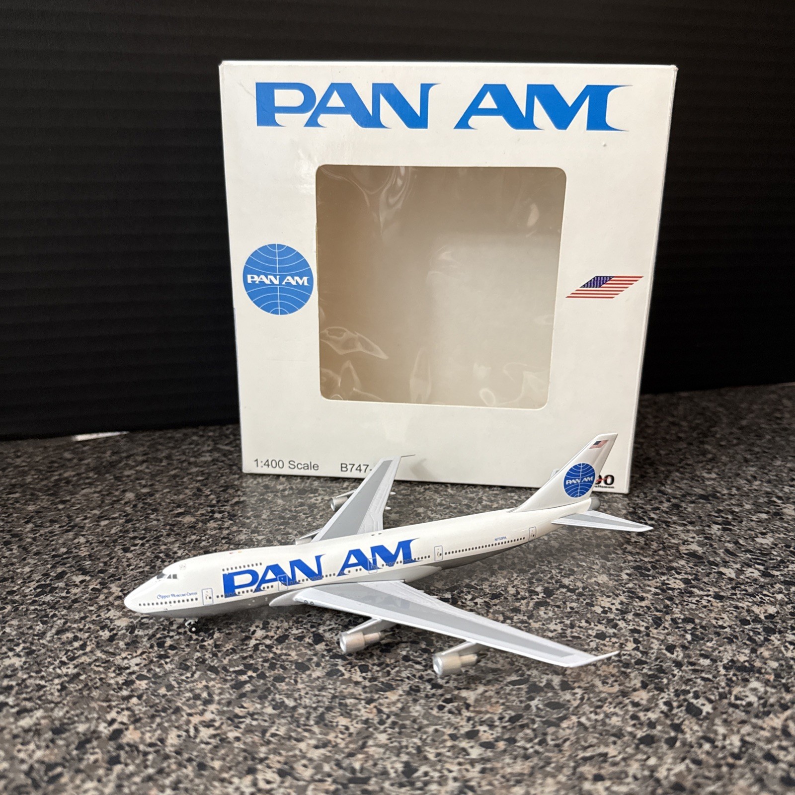 Pan Am Boeing 747-200 1:400 Die Cast Model Aircraft N733PA Clipper Constitution