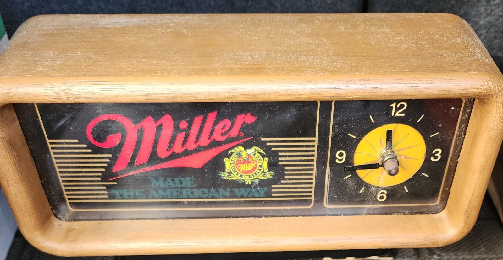 Vintage 1985 Miller Beer Lighted Clock 
