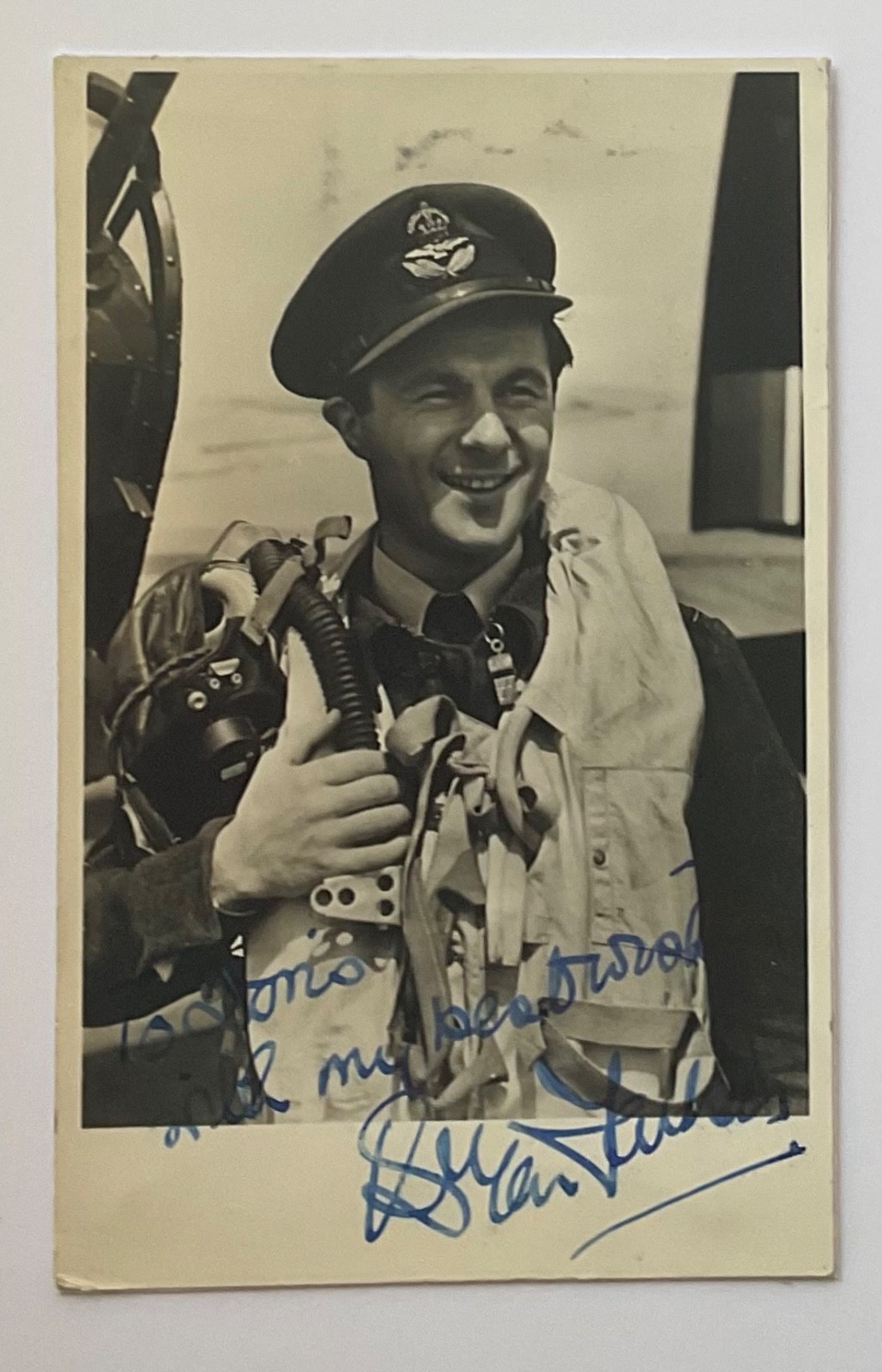 BRYAN FORBES ( Guns of Navarone ) Genuine Handsigned Photograph 5.5 x 3.5 BRYAN FORBES ( Guns of Navarone ) Genuine Handsigned Photograph 5.5 x 3.5