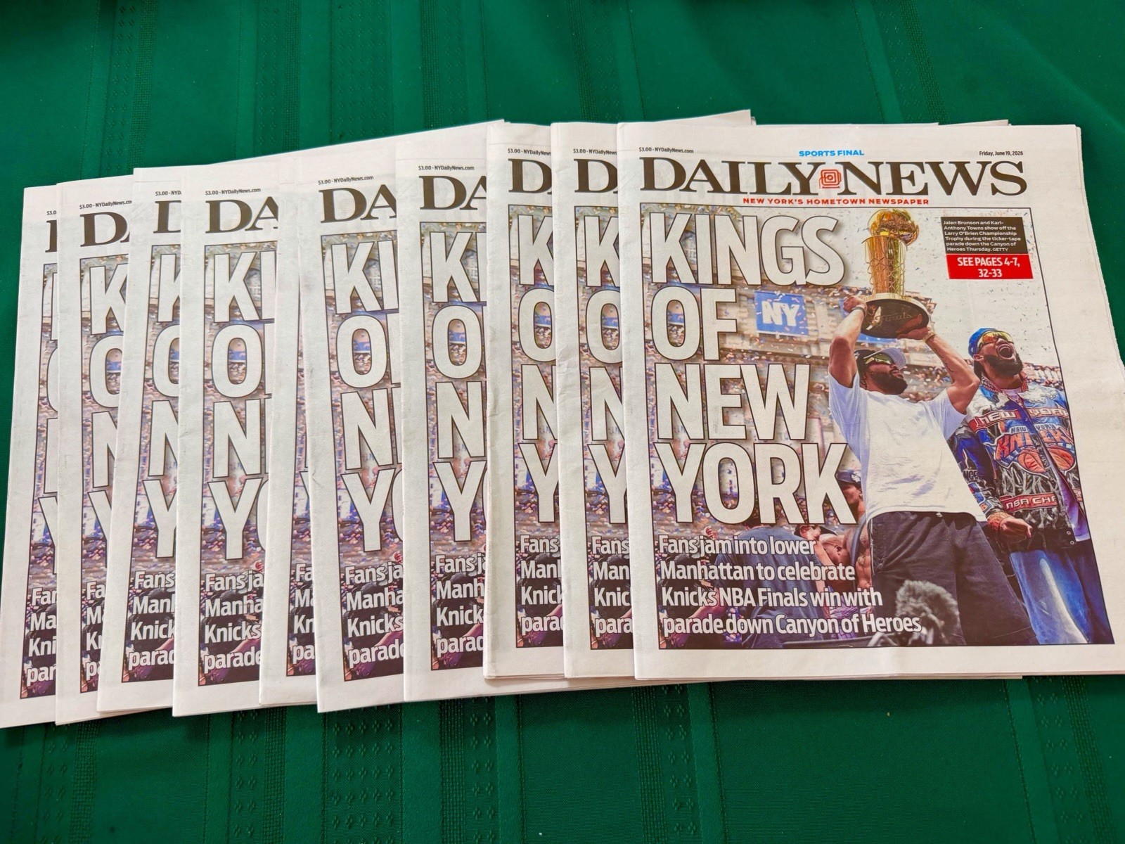 (1) NY DAILY NEWS June 19th KNICKS CHAMPIONSHIP PARADE  SPECIAL LATE EDITION
