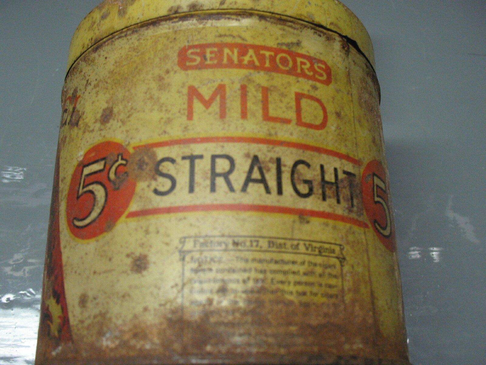 MURIEL   5   CENTS    SENATORS  MILD   STRAIGHT  TOBACCO   TIN