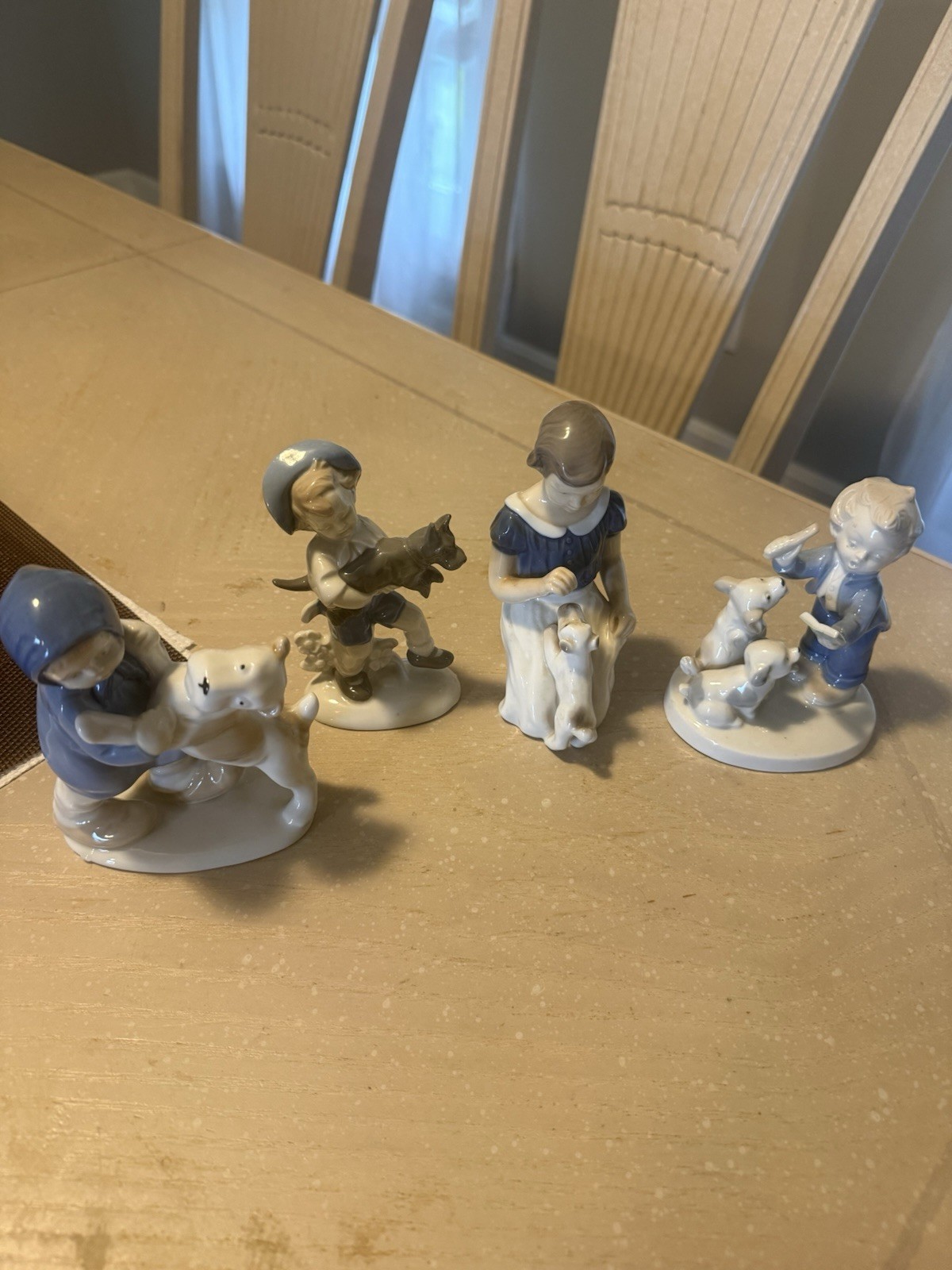 Vintage Porcelain Children And Dogs Lot Of 4