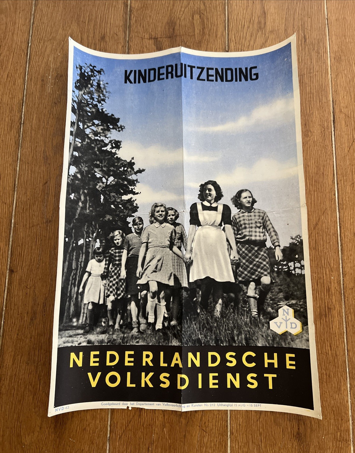 VTG 1941 ORIGINAL WWII DUTCH PROPAGANDA POSTER CHILD EVACUATION PROGRAM NVD NO42 VTG 1941 ORIGINAL WWII DUTCH PROPAGANDA POSTER CHILD EVACUATION PROGRAM NVD NO42