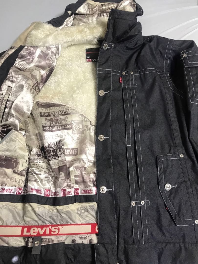 LEVI\'S x 686 RARE Collaboration Snowboard Jacket Size S Men Model Limited JAPAN
