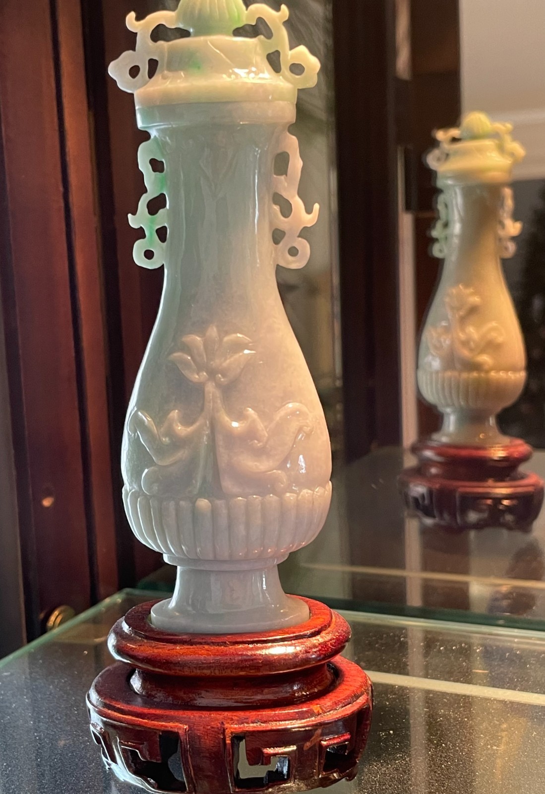 Qing Dynasty Chinese White Jade Fine Carved Jade Vase with Cap on Wooden Stand