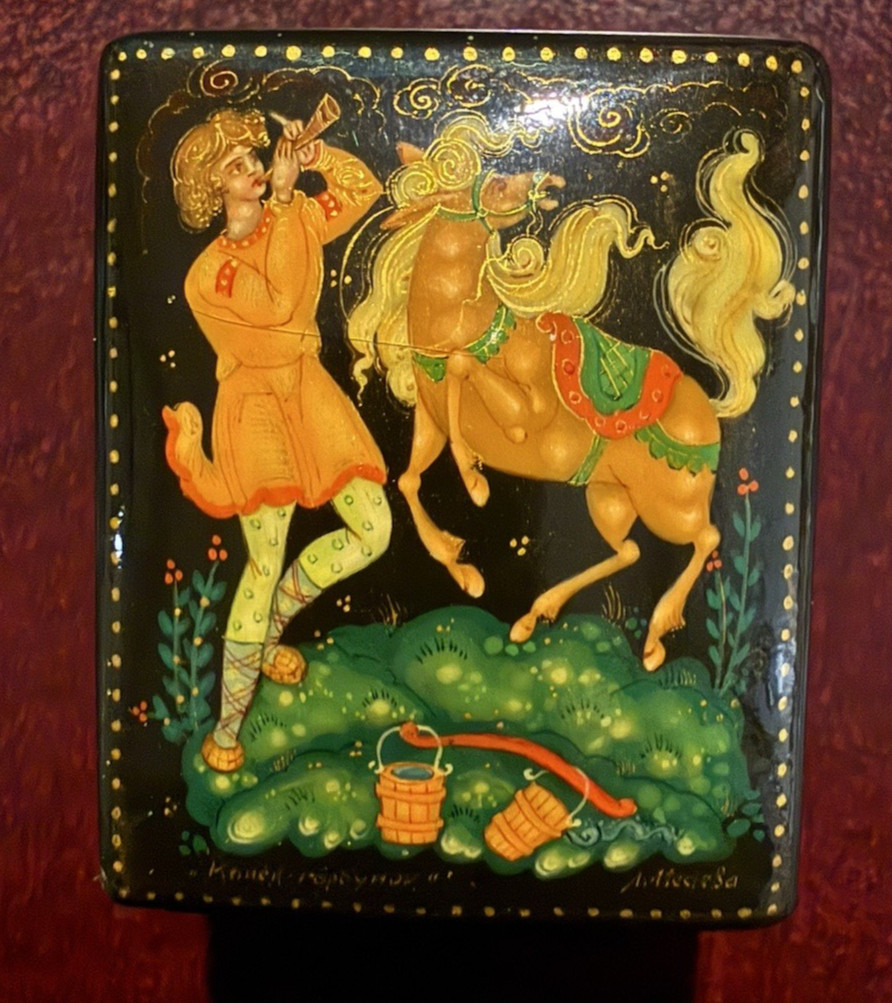 Vtg Russian Artist Signed Hand Painted Lacquer Box Fairytale Scene 1.75x2x1.5