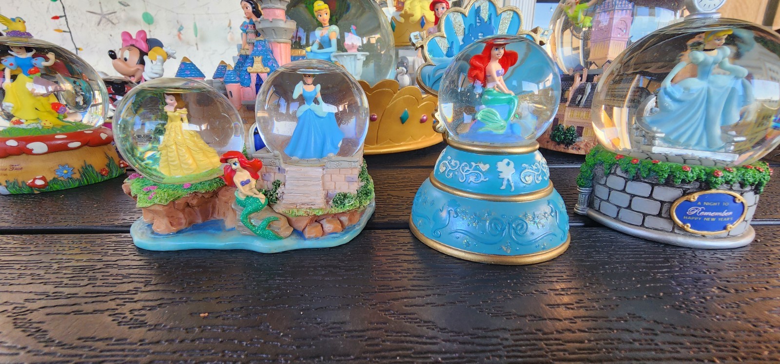Disney snow globes vintage 1980-1990s