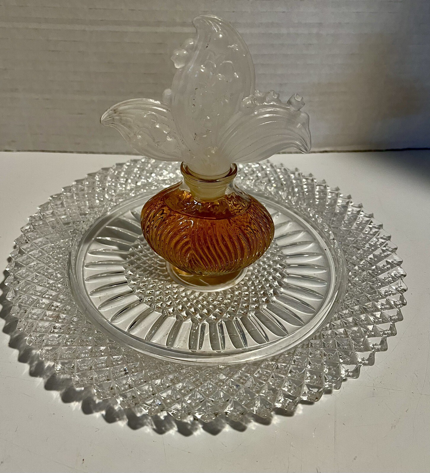Vtg Avon Sweet Honesty Cologne.1.5oz Delicate Perfume Bottle.Full.